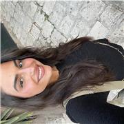 Profesora de español nativa para extranjeros y de extraescolares para niños. Cursando el grado de odontología en último año.